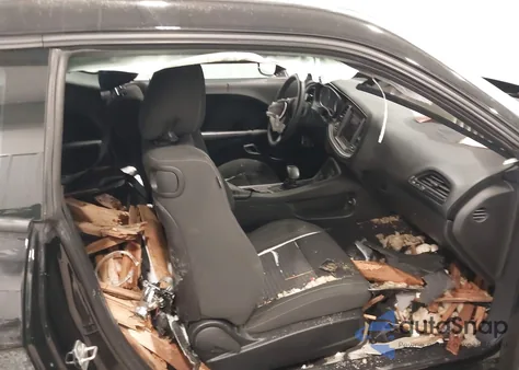 2019 Dodge Challenger Sxt Awd z USA, uszkodzony, nr VIN 2C3CDZGG5KH624209